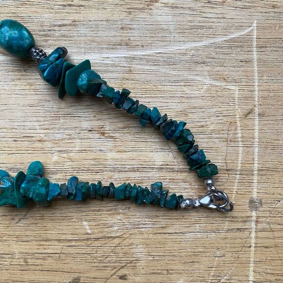 Beautiful Graduated Turquoise Nugget and Chip Bead Choker Necklace 17” Bohemian - Picture 4 of 5